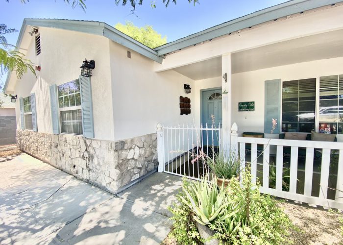 Country Villa in Mesa — covered porch